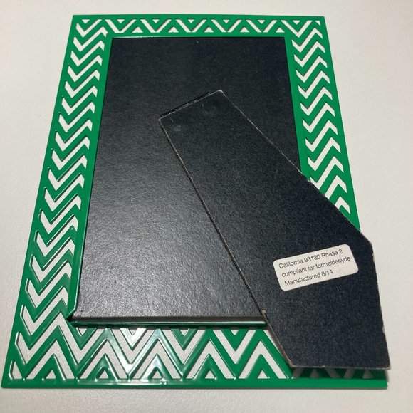 Set of 3 Metal 4x6 Frames - Picture 7 of 8